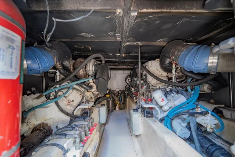 Slide: The Image of 2007 Sea Ray 52 Sedan Bridge - Image 53 - 53