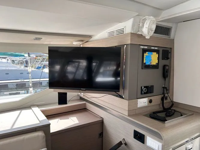 Slide: The Image of 2021 Fountaine Pajot Isla 40 - Image 21 - 21