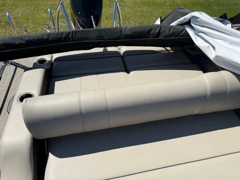 Slide: The Image of 2019 Barletta Lusso 23UC boat with beige upholstered seating. - 6