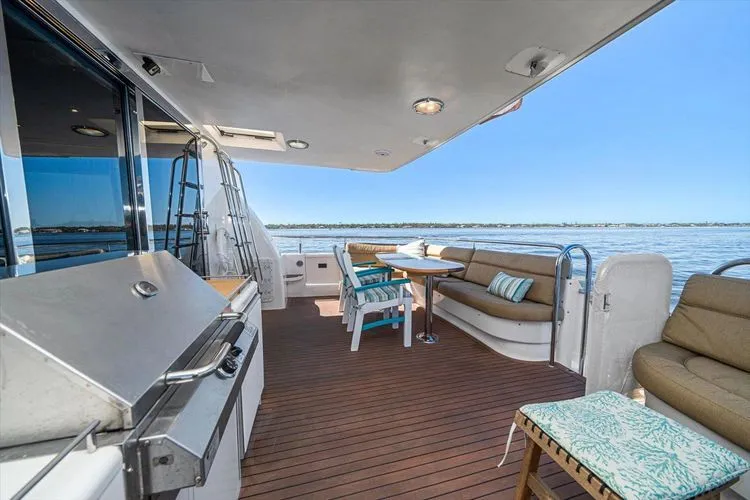 Slide: The Image of 1997 Lazzara Eb 76 - Image 13 - 13