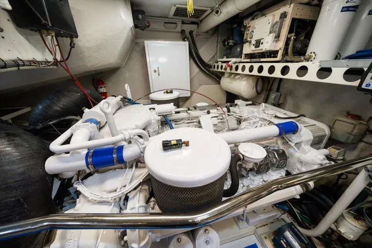 Slide: The Image of 1997 Lazzara Eb 76 - Image 23 - 23