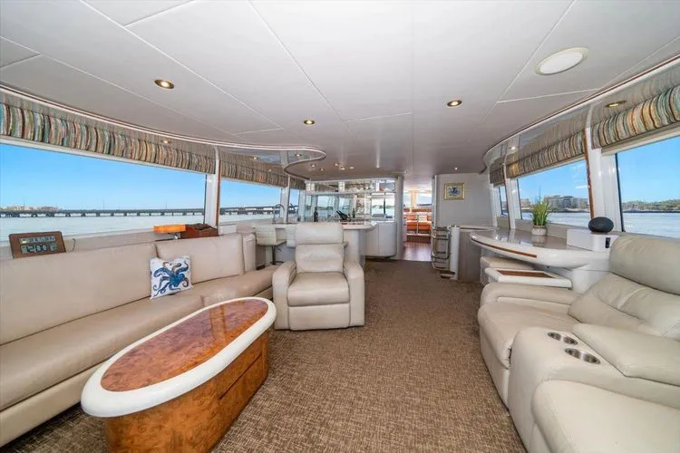 Slide: The Image of 1997 Lazzara Eb 76 - Image 27 - 27