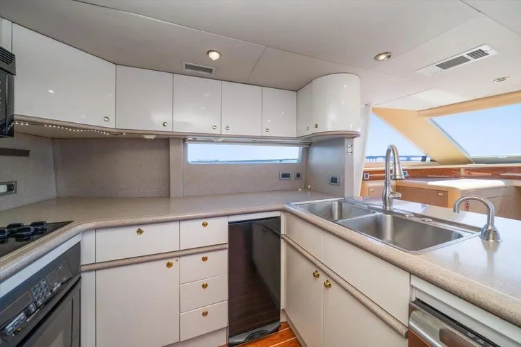 Slide: The Image of 1997 Lazzara Eb 76 - Image 43 - 43