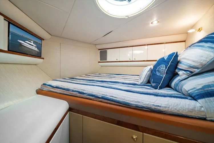 Slide: The Image of 1997 Lazzara Eb 76 - Image 49 - 49