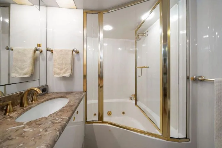 Slide: The Image of 1997 Lazzara Eb 76 - Image 52 - 52