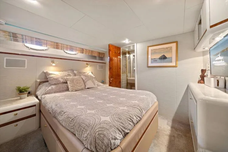 Slide: The Image of 1997 Lazzara Eb 76 - Image 57 - 57