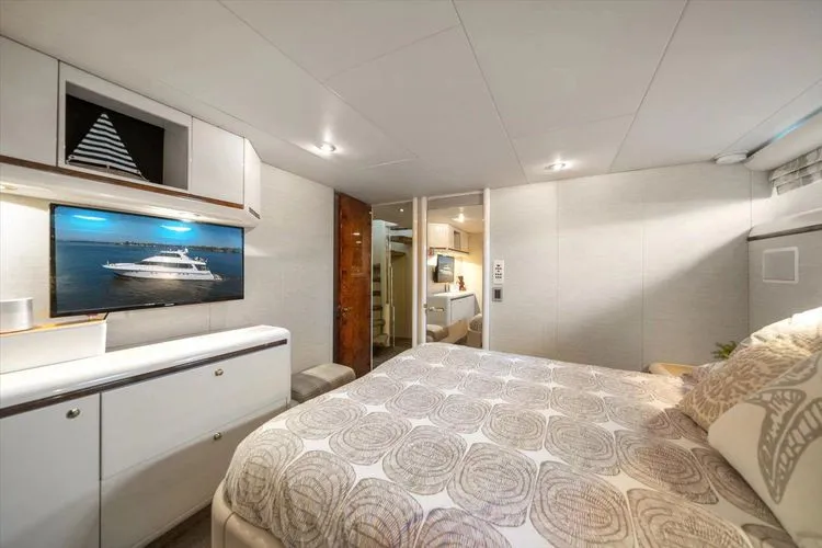 Slide: The Image of 1997 Lazzara Eb 76 - Image 59 - 59