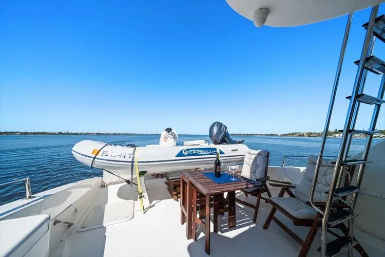 Slide: The Image of 1997 Lazzara Eb 76 - Image 80 - 80