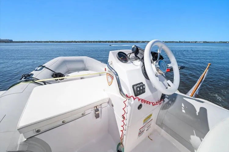 Slide: The Image of 1997 Lazzara Eb 76 - Image 81 - 81