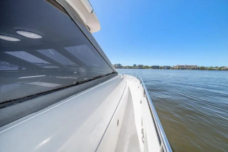 Slide: The Image of 1997 Lazzara Eb 76 - Image 83 - 83