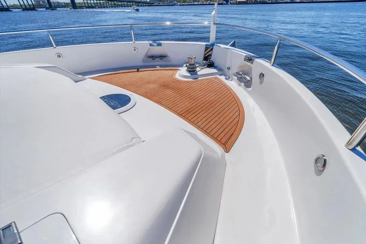 Slide: The Image of 1997 Lazzara Eb 76 - Image 85 - 85