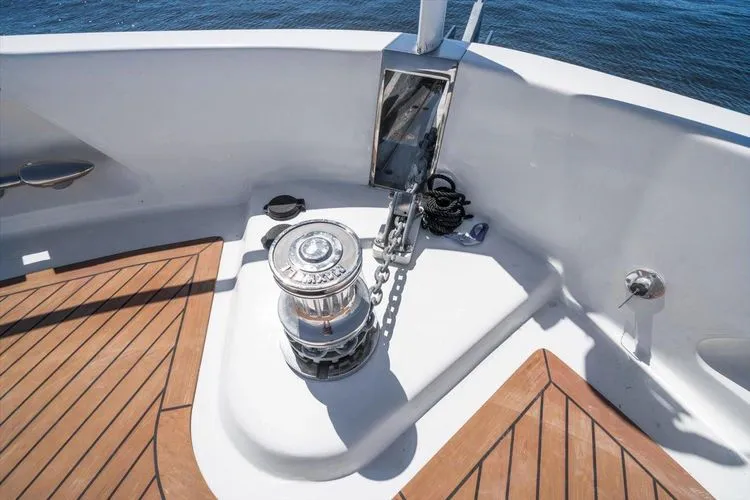 Slide: The Image of 1997 Lazzara Eb 76 - Image 86 - 86