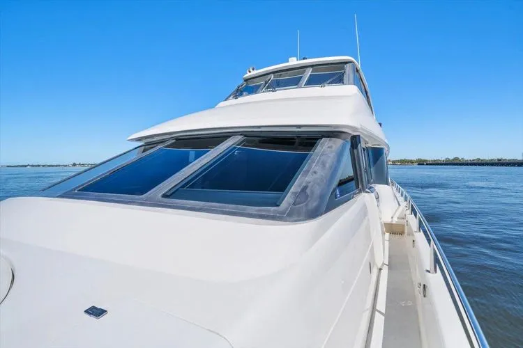 Slide: The Image of 1997 Lazzara Eb 76 - Image 88 - 88