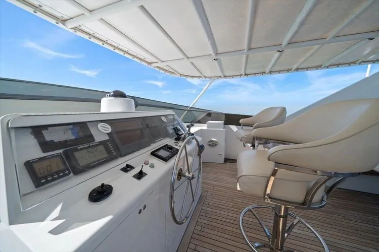 Slide: The Image of 1995 Westport 106 Raised Pilothouse - Image 30 - 30