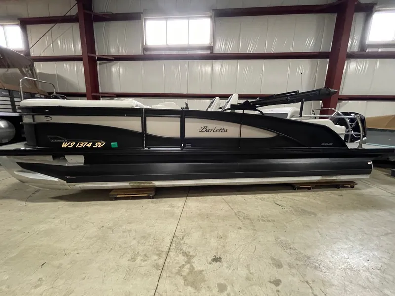 Slide: The Image of Barletta CORSA 23UC TRITOON 2021 - 6