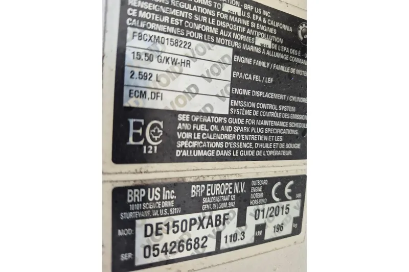 Slide: The Image of Label details on a 1987 Mako 261 Center Console boat engine. - 7