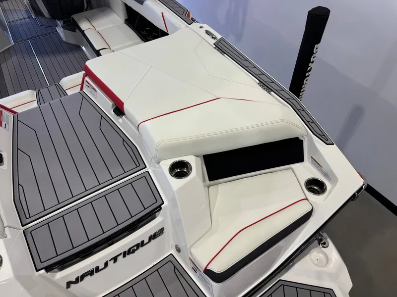 Slide: The Image of Nautique Super Air Nautique S23 2023 - 11