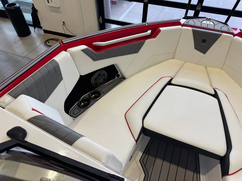 Slide: The Image of Nautique Super Air Nautique S23 2023 - 19