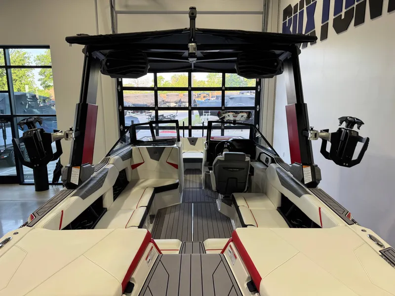 Slide: The Image of Nautique Super Air Nautique S23 2023 - 9
