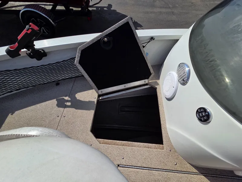 Slide: The Image of MirroCraft 1685 Troller EXP 2014 - 13