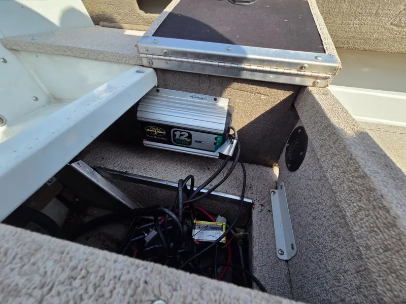 Slide: The Image of MirroCraft 1685 Troller EXP 2014 - 17