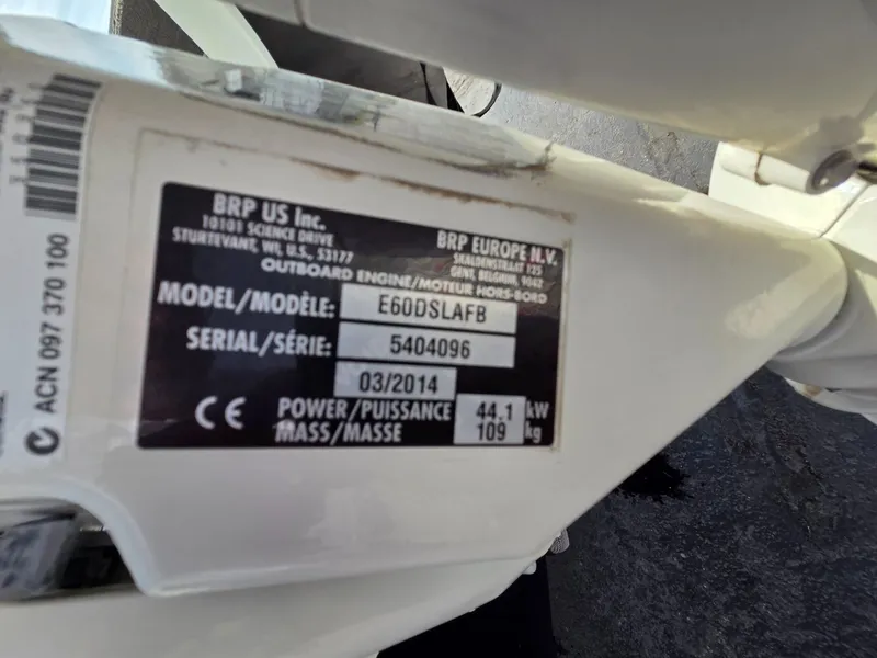 Slide: The Image of MirroCraft 1685 Troller EXP 2014 - 27