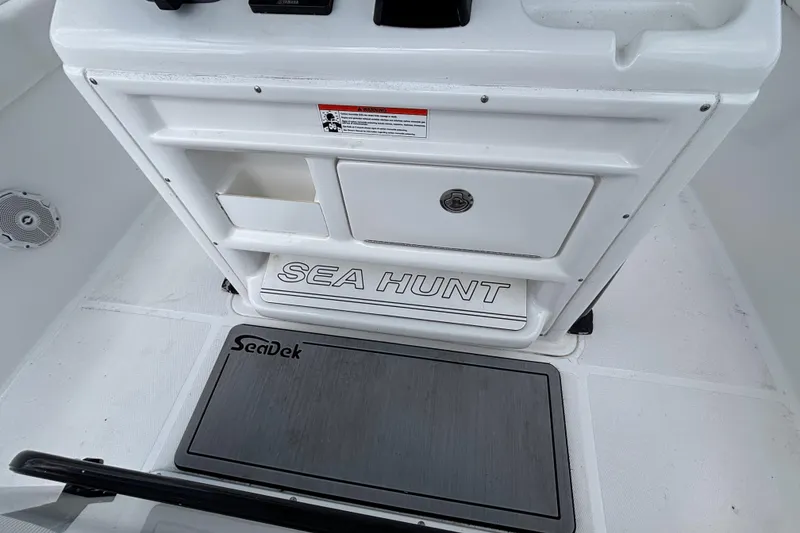 Slide: The Image of 2018 Sea Hunt Gamefish 27 Forward Seating boat interior with SeaDek flooring. - 28