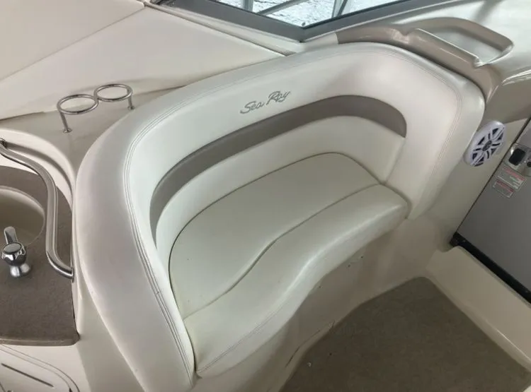 Slide: The Image of Interior of 2004 Sea Ray Sundancer 320 with beige seating area. - 11