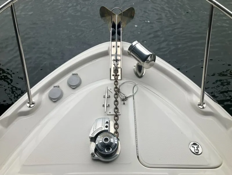 Slide: The Image of Bow of 2004 Sea Ray Sundancer 320 with anchor and chain. - 21