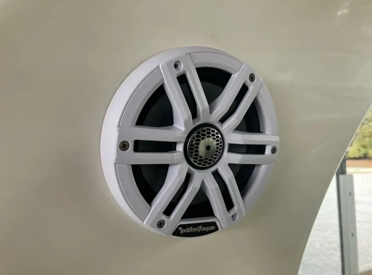 Slide: The Image of Rockford Fosgate speaker on 2004 Sea Ray Sundancer 320. - 28