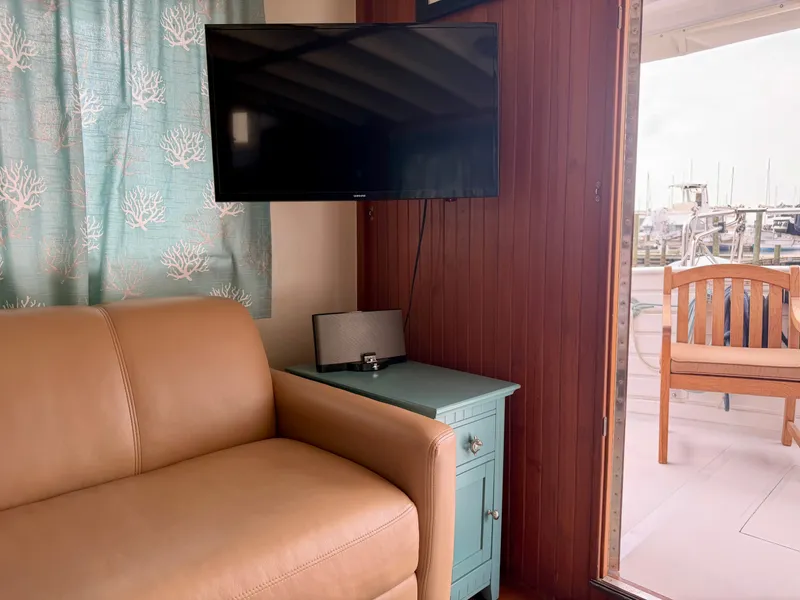 Slide: The Image of Kadey-Krogen 42 1986 - 11