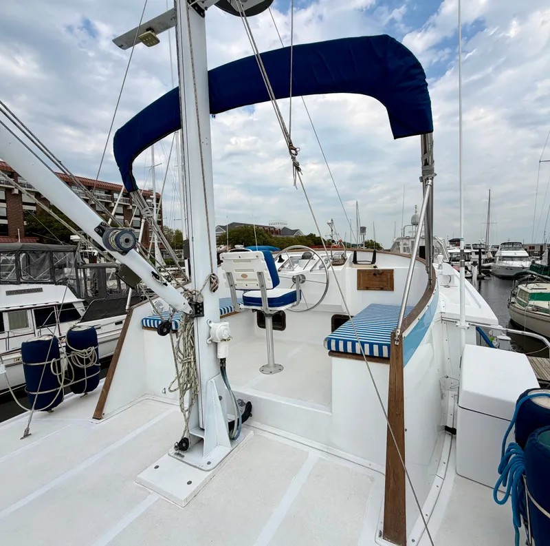 Slide: The Image of Kadey-Krogen 42 1986 - 125