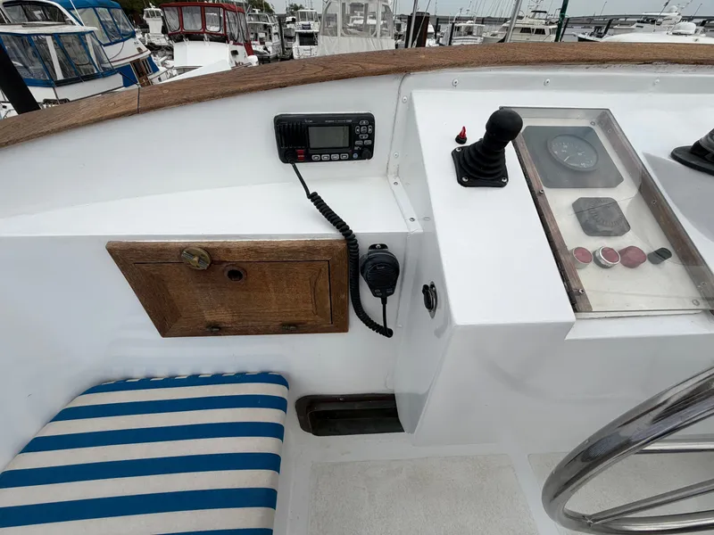 Slide: The Image of Kadey-Krogen 42 1986 - 131