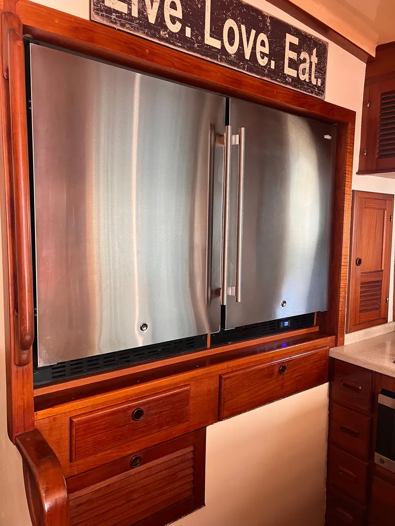 Slide: The Image of Kadey-Krogen 42 1986 - 22