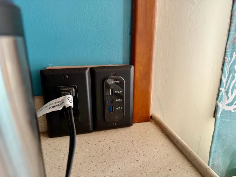 Slide: The Image of Kadey-Krogen 42 1986 - 30