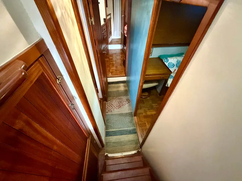 Slide: The Image of Kadey-Krogen 42 1986 - 34