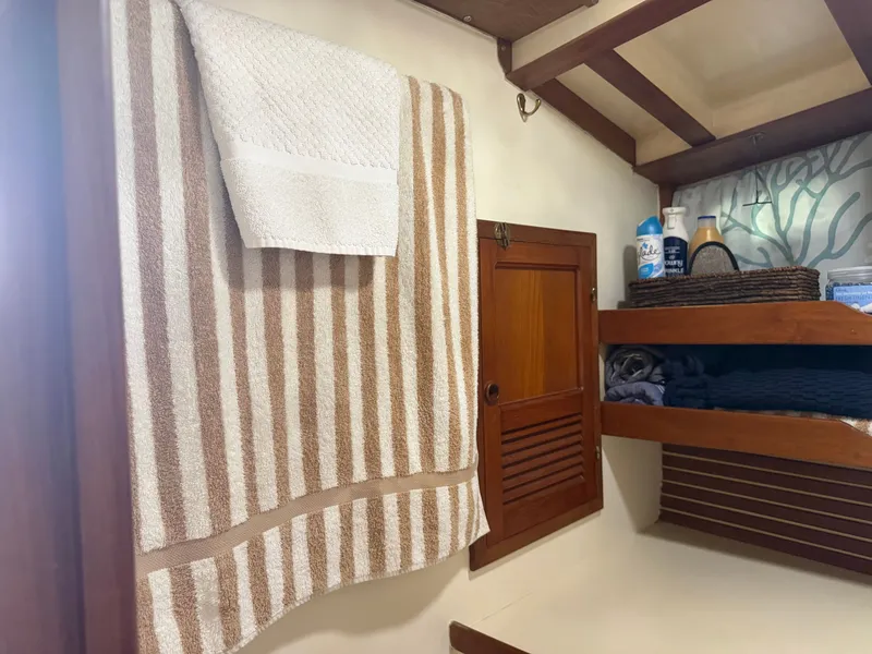 Slide: The Image of Kadey-Krogen 42 1986 - 40