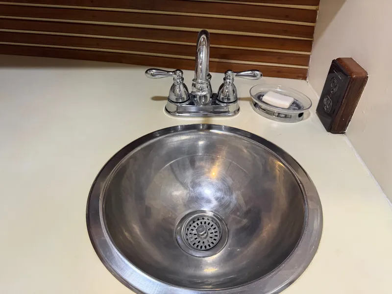 Slide: The Image of Kadey-Krogen 42 1986 - 41