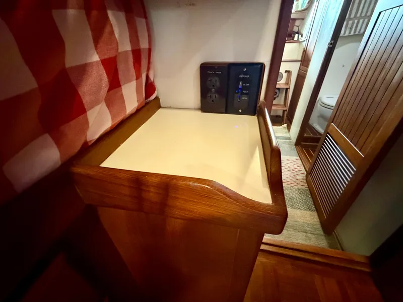 Slide: The Image of Kadey-Krogen 42 1986 - 49