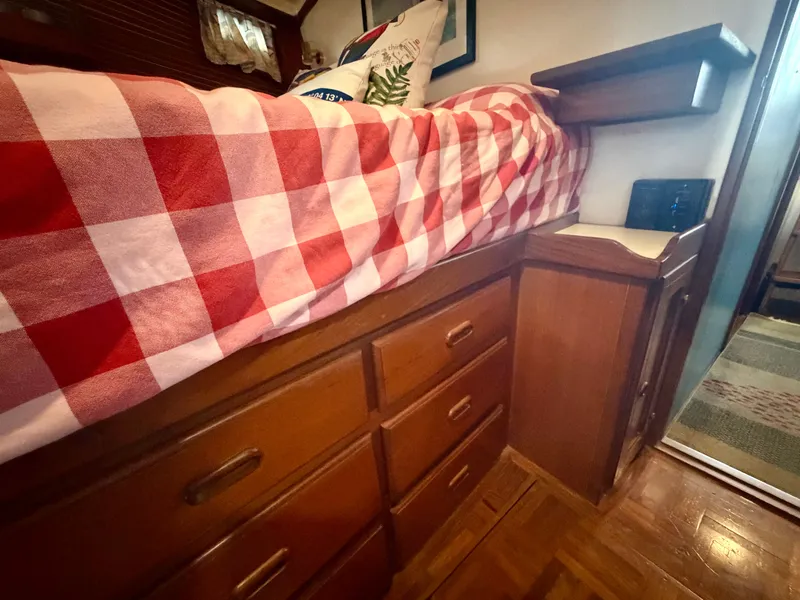 Slide: The Image of Kadey-Krogen 42 1986 - 50