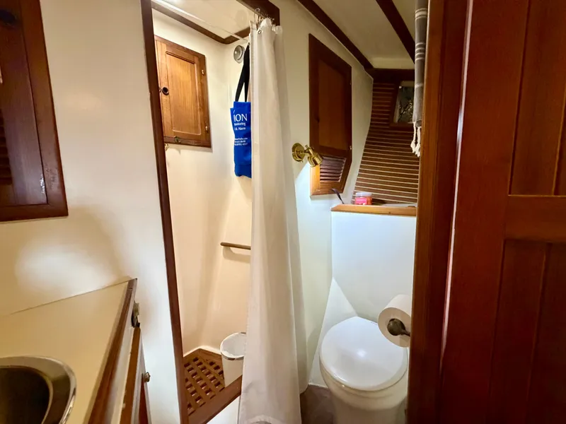 Slide: The Image of Kadey-Krogen 42 1986 - 57