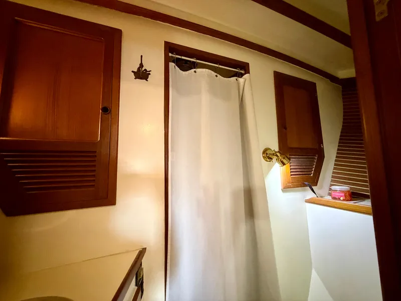 Slide: The Image of Kadey-Krogen 42 1986 - 61