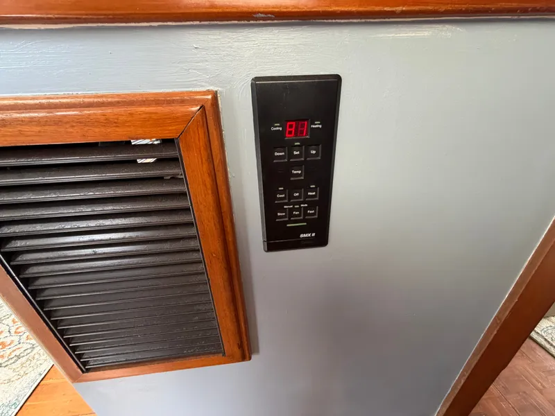 Slide: The Image of Kadey-Krogen 42 1986 - 71