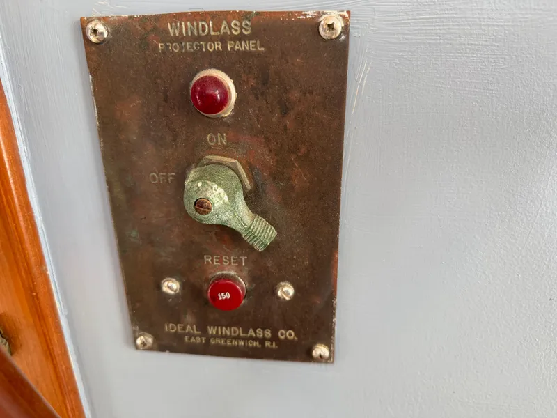 Slide: The Image of Kadey-Krogen 42 1986 - 78