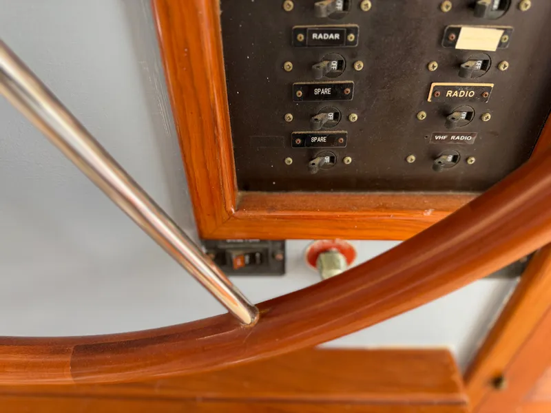 Slide: The Image of Kadey-Krogen 42 1986 - 80