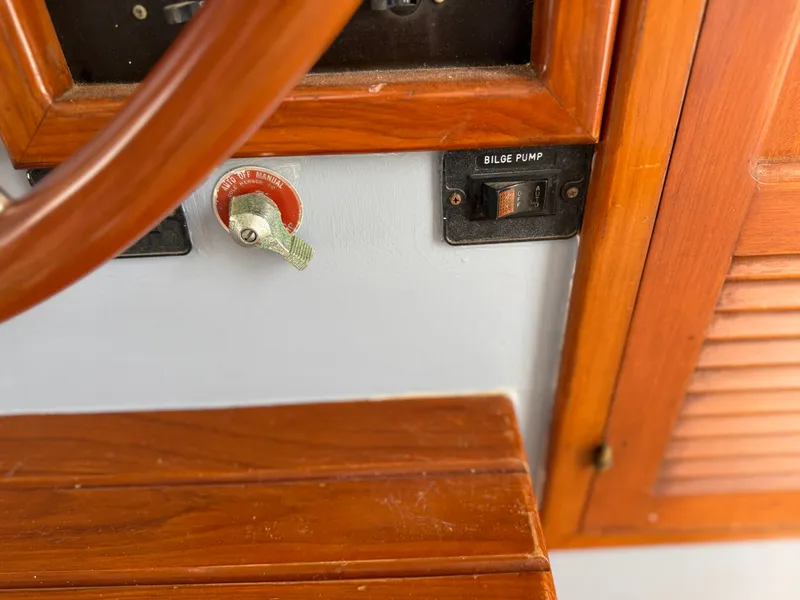 Slide: The Image of Kadey-Krogen 42 1986 - 81