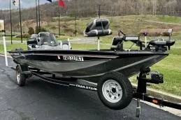 The Image of Tracker Pro Team 185 2005 - undefined