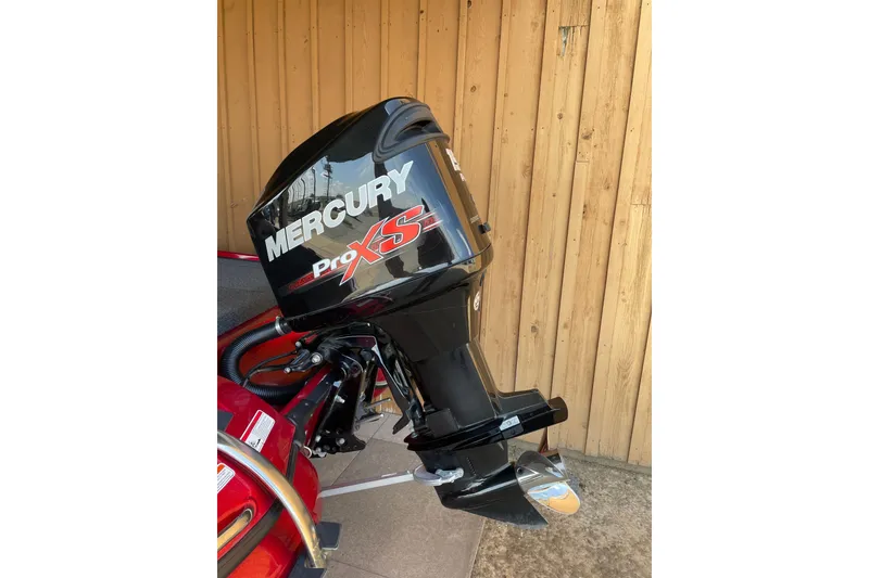 Slide: The Image of 2013 Nitro Z-7 boat with Mercury Pro XS outboard motor. - 7