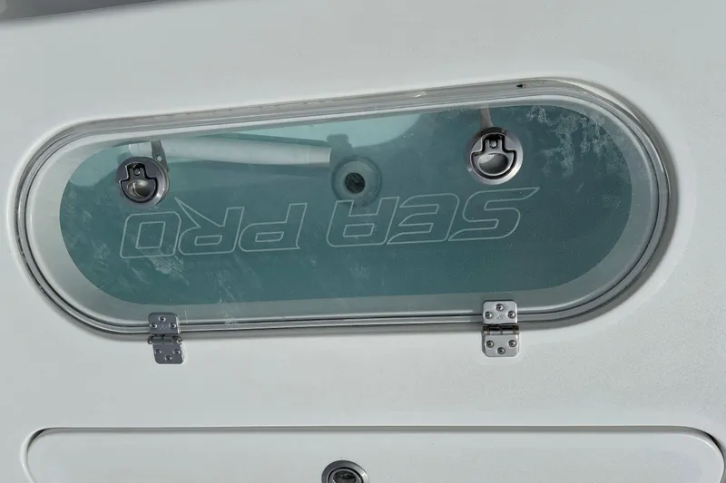 Slide: The Image of Hinged glass hatch on 2026 Sea Pro 250 Bay boat. - 15