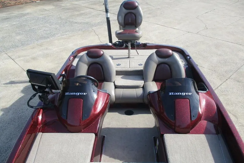 Slide: The Image of 2007 Ranger 188VS Intracoastal boat interior with dual seats and control panel. - 3